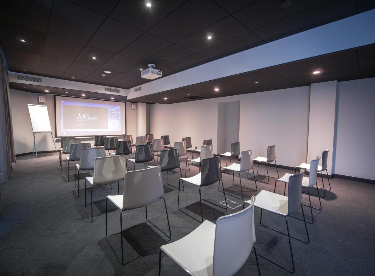 Le Magic Hotel & Spa Vitré Екстериор снимка
