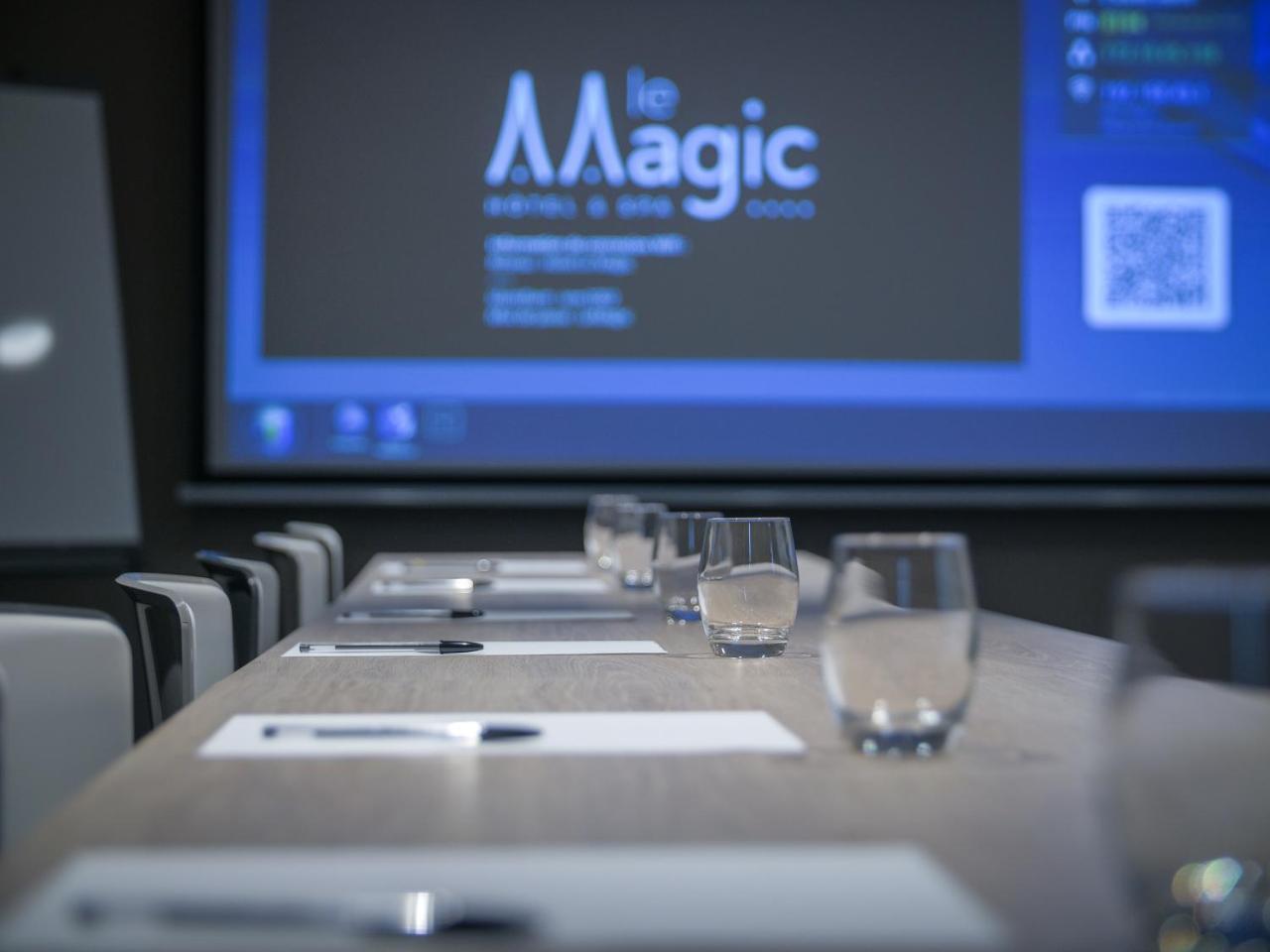 Le Magic Hotel & Spa Vitré Екстериор снимка